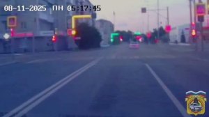 В Кургане полиция задержала нетрезвого водителя, который при попытке уйти от погони врезался в столб