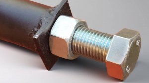 🤯 Этот КРУПНЫЙ БОЛТ ПОДНИМАЕТ МАШИНУ! Без домкрата! 🔩DIY-чудо из гаража