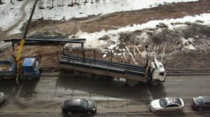 Работа экскаватора - погрузчика (2)