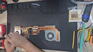 MSI MS-17L2. Чистка от пыли и замена термопасты.