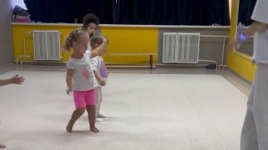 Дарина на танцах