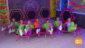 Гимнастика для стройности, не вставая с кровати. Доброе утро. Фрагмент выпуска от 14.08.2025