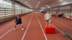 Полуприсед + запрыгивания