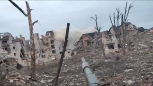🔴Красивые кадры работы танка прямой наводкой в городе🔴