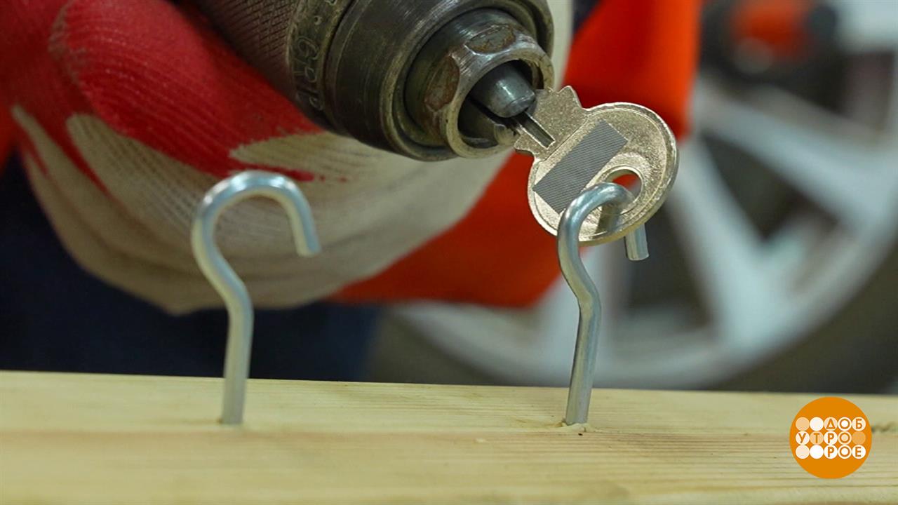 Лайфхаки для шуруповерта от Алексея Бояджи: все открутится! Доброе утро. Фрагмент выпуска от 14.0...