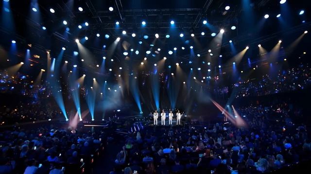 Neslihan Atagül & Mert Ramazan Demir - Kırmızı güller / Kara Sevda & Yalı Çapkını смотреть онлайн