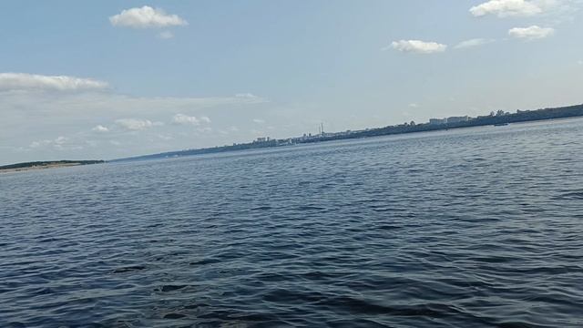 Сын в мечтах: эх, вырасту, куплю лодку как у папы. смотреть онлайн