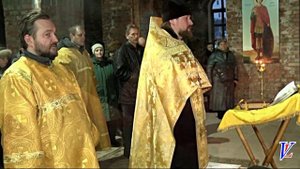 Тихо в церковь я зайду...