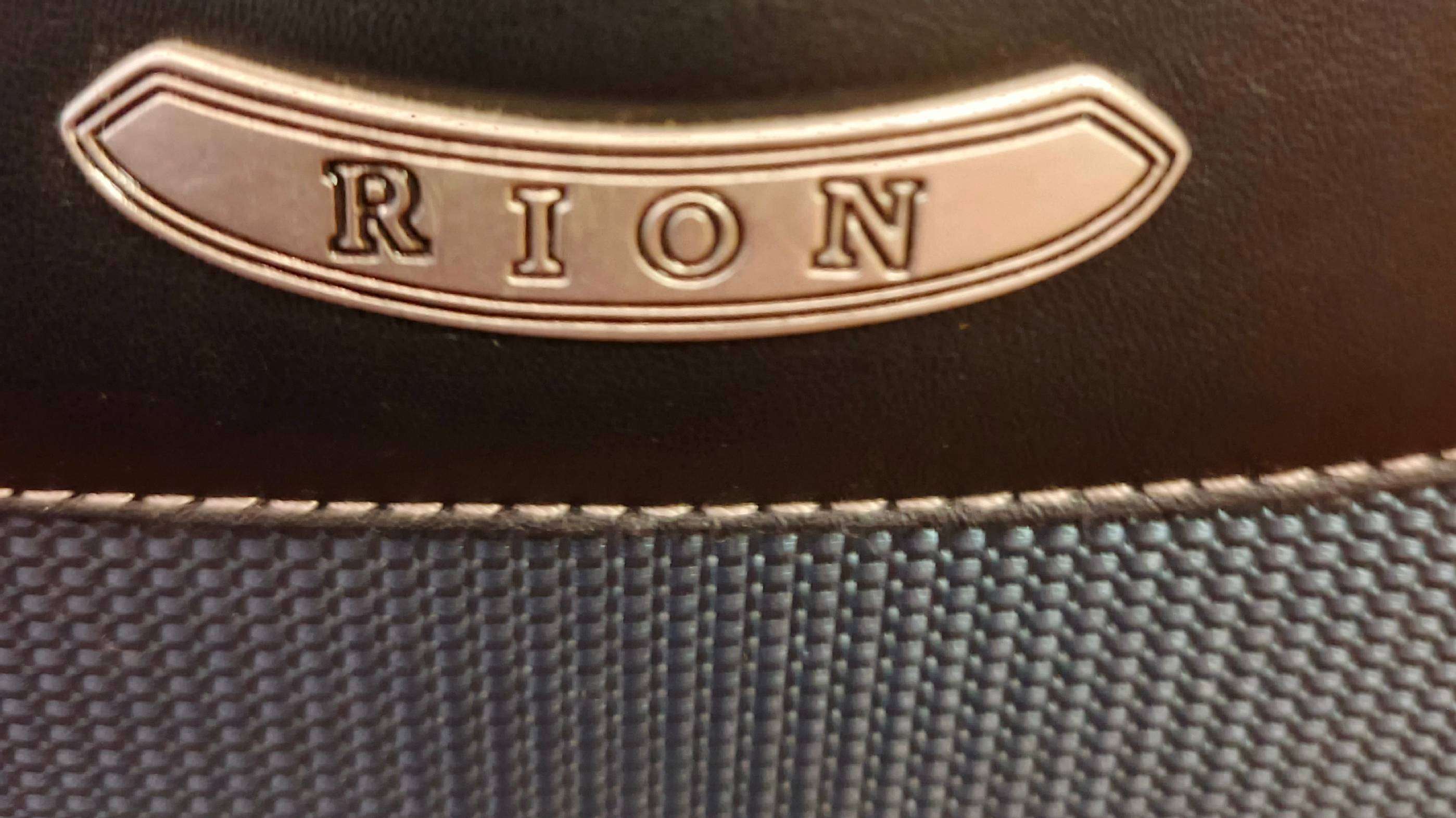 Большой текстильный чемодан Rion на 4х колесах 24 дюйма