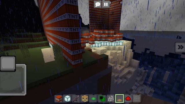 большая бомба ТНТ в майнкрафте