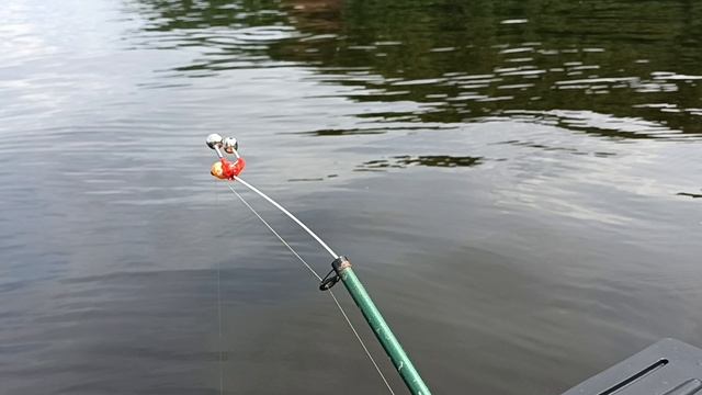 Так клюёт мелкая густера. смотреть онлайн