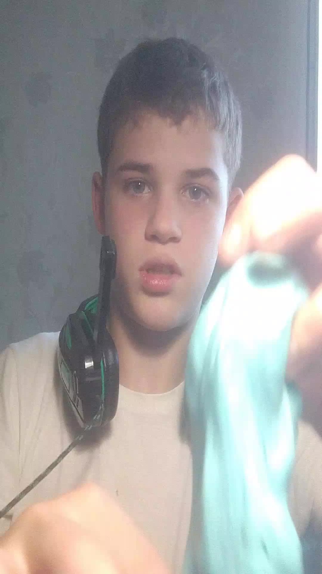 стрим смотреть онлайн