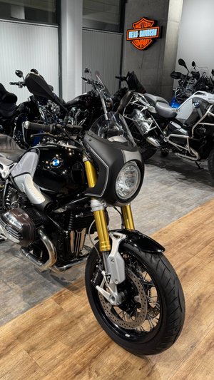 BMW R NINE T Corbin Cafe Racer