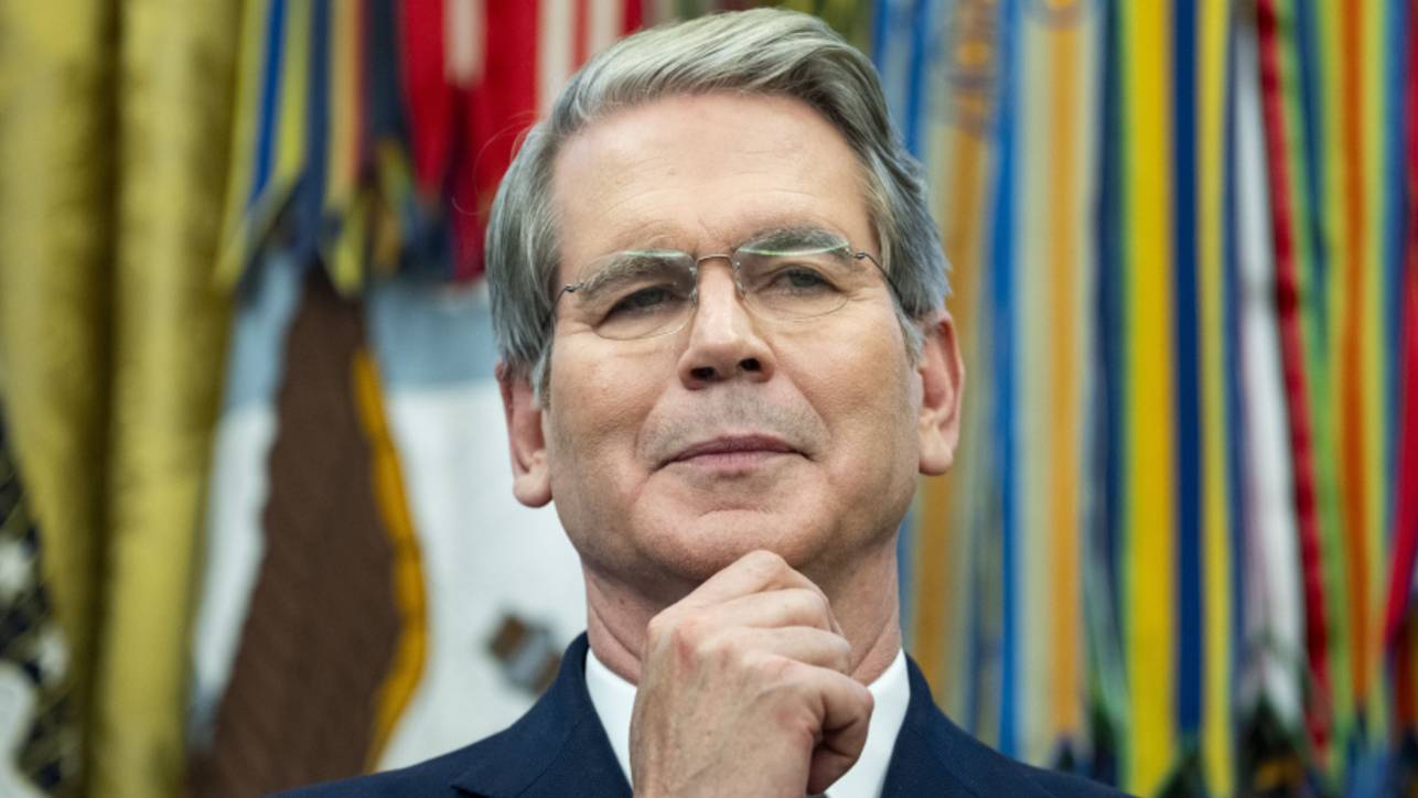 Пора либо смириться, либо заткнуться: Бессент  накануне встречи Путина и Трампа