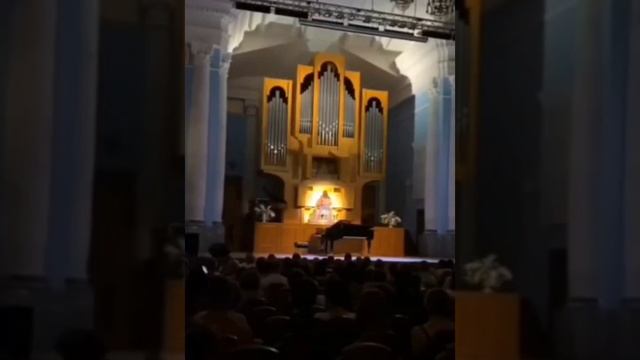 Слушаем орган . Небольшой отрывок для любителей органной музыки.