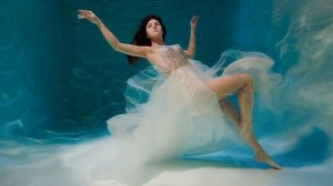 Nomyn- Shift (Underwater dance)