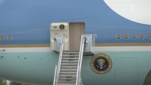 Лайнер с Дональдом Трампом на борту уже совершил посадку на базе Эльмендорф-Ричардсон