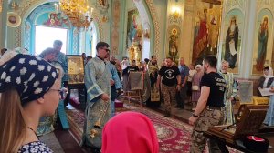 Молебен с акафистом перед образом иконы Божией Матери «Избавительница от бед».