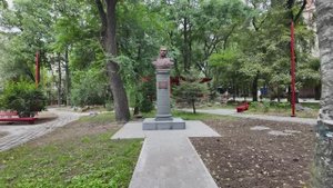 Благоустройство сквера имени Кутузова во Владивостоке подходит к концу.