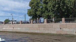 Путешествие по рекам и каналам Санкт-Петербурга с друзьями, 15.08.2025