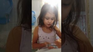 просто видео как я заманиваю попугая