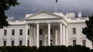 Белый дом: Трамп не хочет вводить новые санкции против России