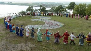 Соседи стали ближе друг к другу...