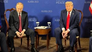 Переговоры Путина и Трампа официально стартовали на Аляске.