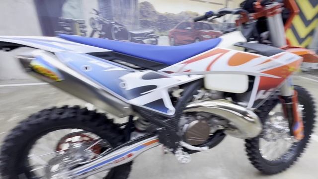 Hengjian Z300 в пластике Ktm