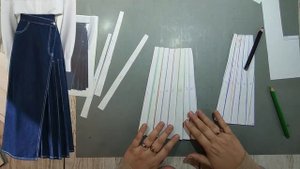 Моделирование. Юбка с косой застежкой и складками. Выкройка № 1672.