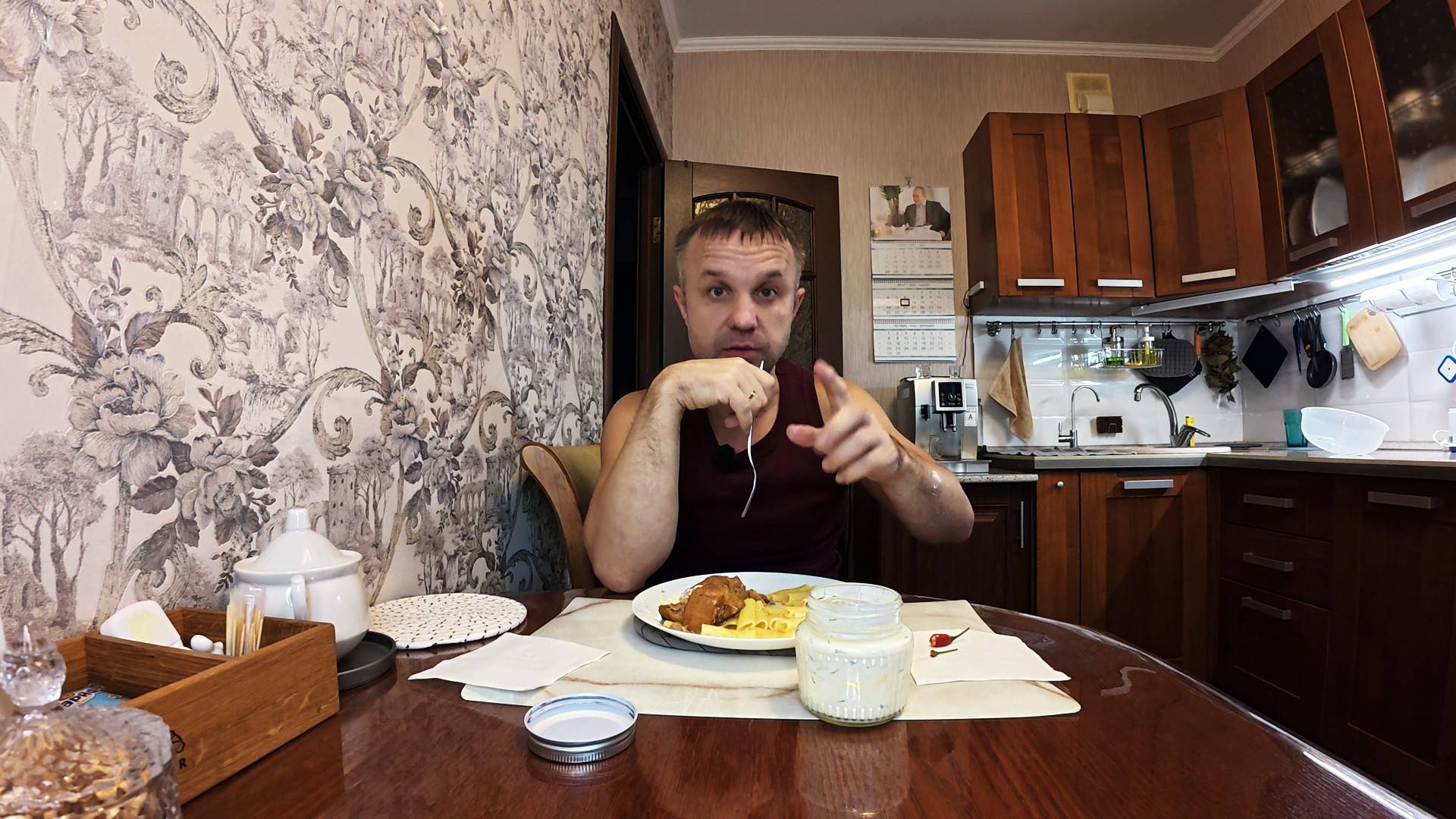 просто ужин/перчик и соус/опять не уследил