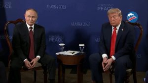 Видео с первых минут встречи Владимира Путина и Дональда Трампа в формате «3 на 3»
