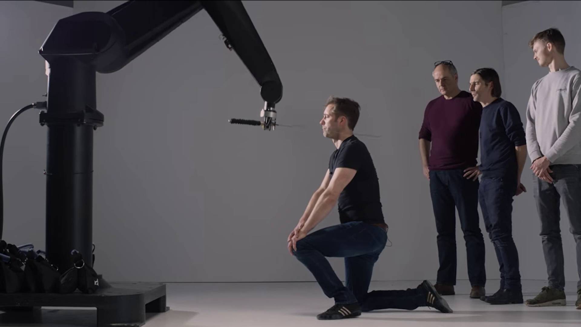 Управление движением – Создание фильма с оптическими иллюзиями и слоями времени смотреть онлайн