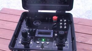 РОИН РТС Р-070 — сверхкомпактный гусеничный робот для демонтажа и спасательных работ