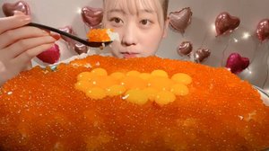 Мукбанг и Mukbang с Роскошью: Чаша Икры Лосося — Шедевр Вкуса! 🍣🥄