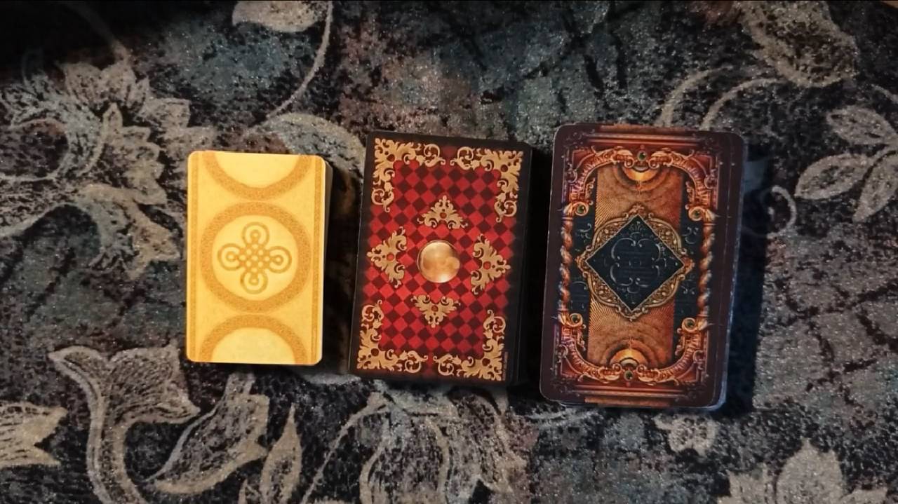 Почему он не проявляется ко мне?