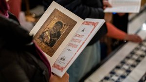 Вечернее богослужение. Акафист Пресвятой Богородице. Прп. Антония Римлянина, Новгородского