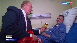 Геннадий Зюганов навестил российских военных в Центральном Военно-клиническом госпитале им. Вишневск