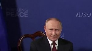 Путин хотел что-то ответить одному из орущих журнал. но они так сильно орали, что ничего не слышно.