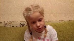 Пою песню Прекрасное далёко. Угадайте сколько мне тут лет? Пишите в комментариях