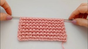 Удивительно лёгкий рельефный узор спицами поворотными и круговыми рядами.