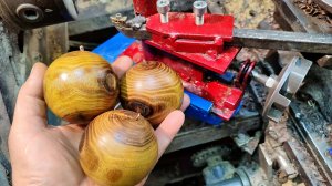 Шары из акации на токарном с оснасткой