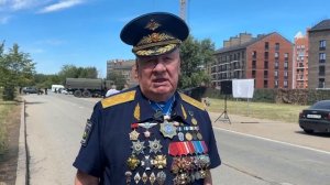 Генерал-майор Вадим Орлов, командовавший 104-й дивизией в течение 7 лет, отметил особую связь, сложи