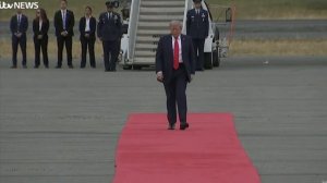 Полное видео с выходом Трампа и Путина из самолетов и первого рукопожатия