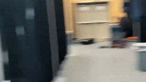 Российских журналистов на Аляске поселили на стадионе — отели забиты саммитом и туристами. 

Российс