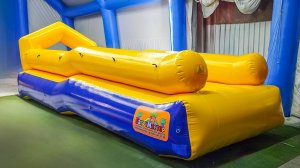 Надувная прямая водная горка для вышки (опоры) «Стрела» с двумя ступенями 12*2,5*5 м