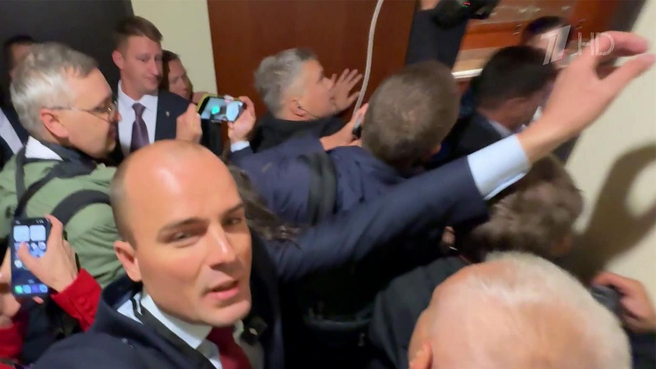 Неповторимая атмосфера саммита на Аляске - в репортаже Константина Панюшкина