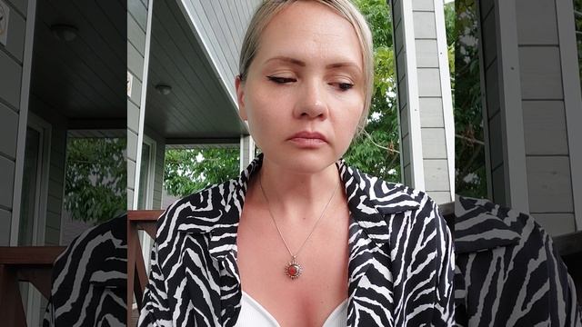 Ребёнок тянет руки в рот в 1г 10 мес.mp4 смотреть онлайн