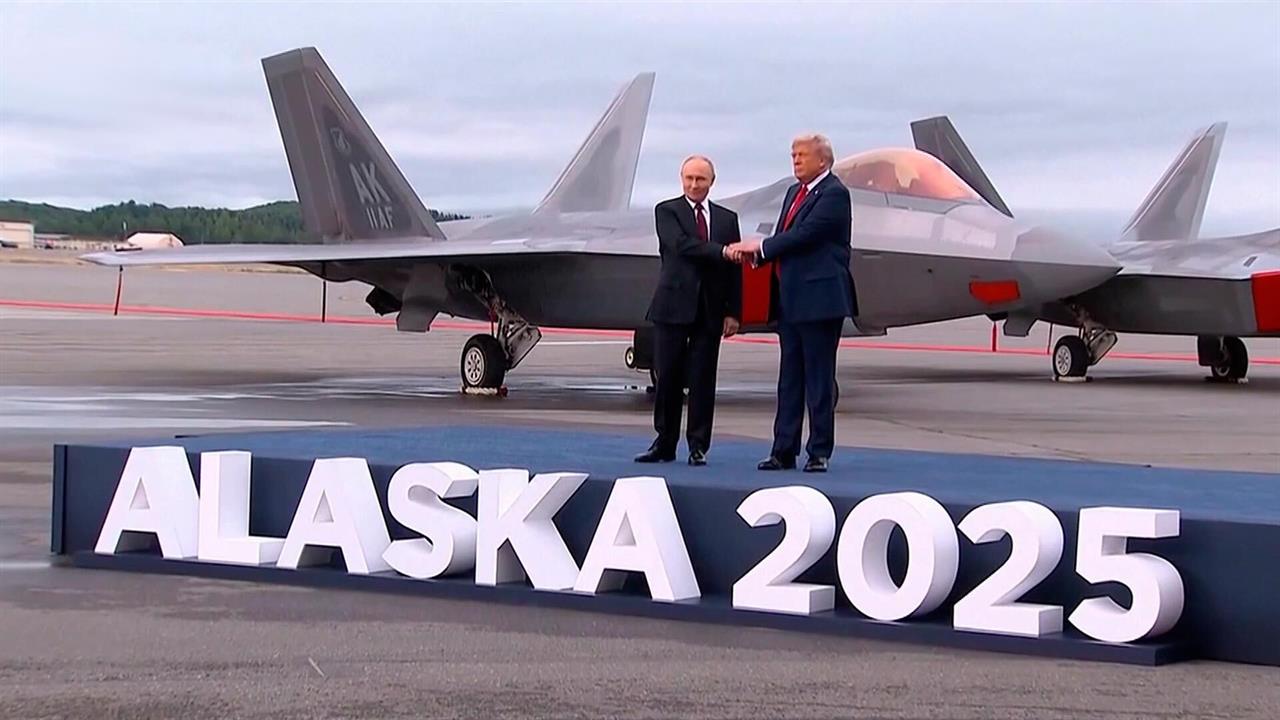 На Аляске завершился исторический саммит Владимира Путина и Дональда Трампа