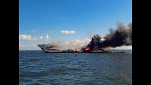 В соседней Саратовской области на Волге сгорело регистровое судно, шесть человек эвакуировались и не